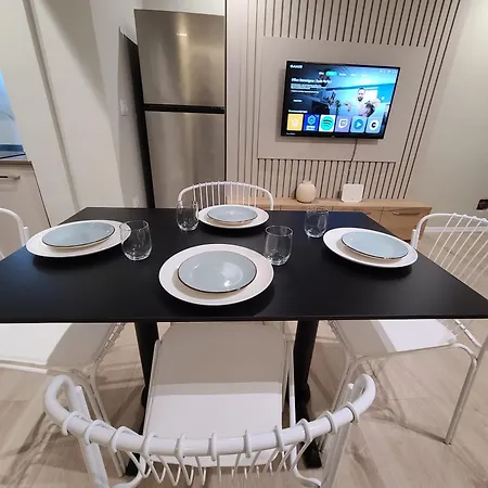アパート Tesa Apartment, Accommodates 4, Next To Center, With Ac And Wifi *