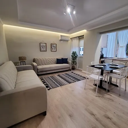 Tesa Apartment, Accommodates 4, Next To Center, With Ac And Wifi Apartment *