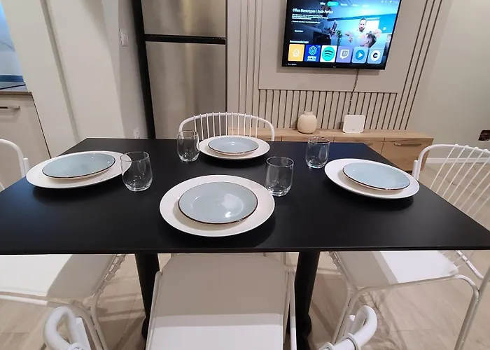 Apartman Whispering Dawn Apartment, Accommodates 4, Next To Center, With Ac And Wifi *