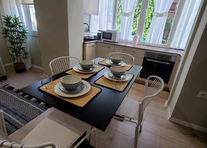 The Whispering Dawn - City Centre Apartment Apartment *